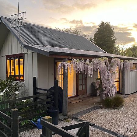 Tasman Village Cottage Exterior foto